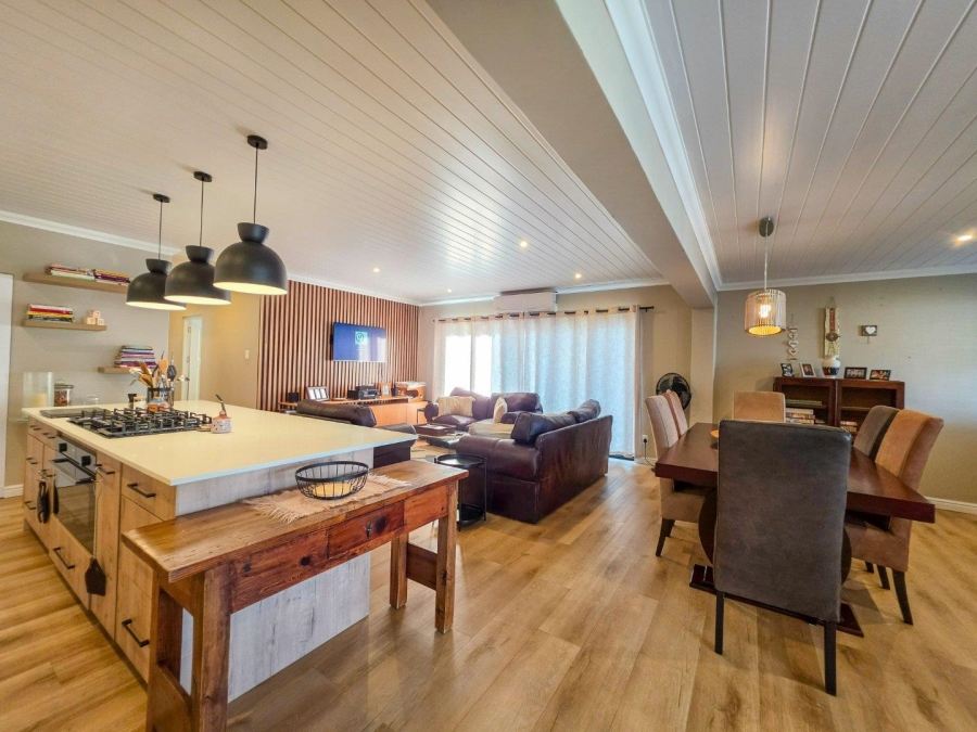 3 Bedroom Property for Sale in Stilbaai Wes Western Cape